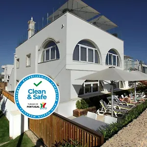 3* Guest house Golden Beach & Rooftop Bar