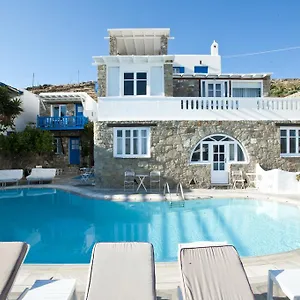 Voula & 4*, Tourlos Greece